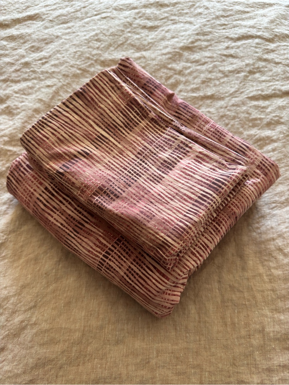 Calvin Klein Mauve Pink Striped Bedding Set-Queen Duvet Cover+ 2 Standard Shams